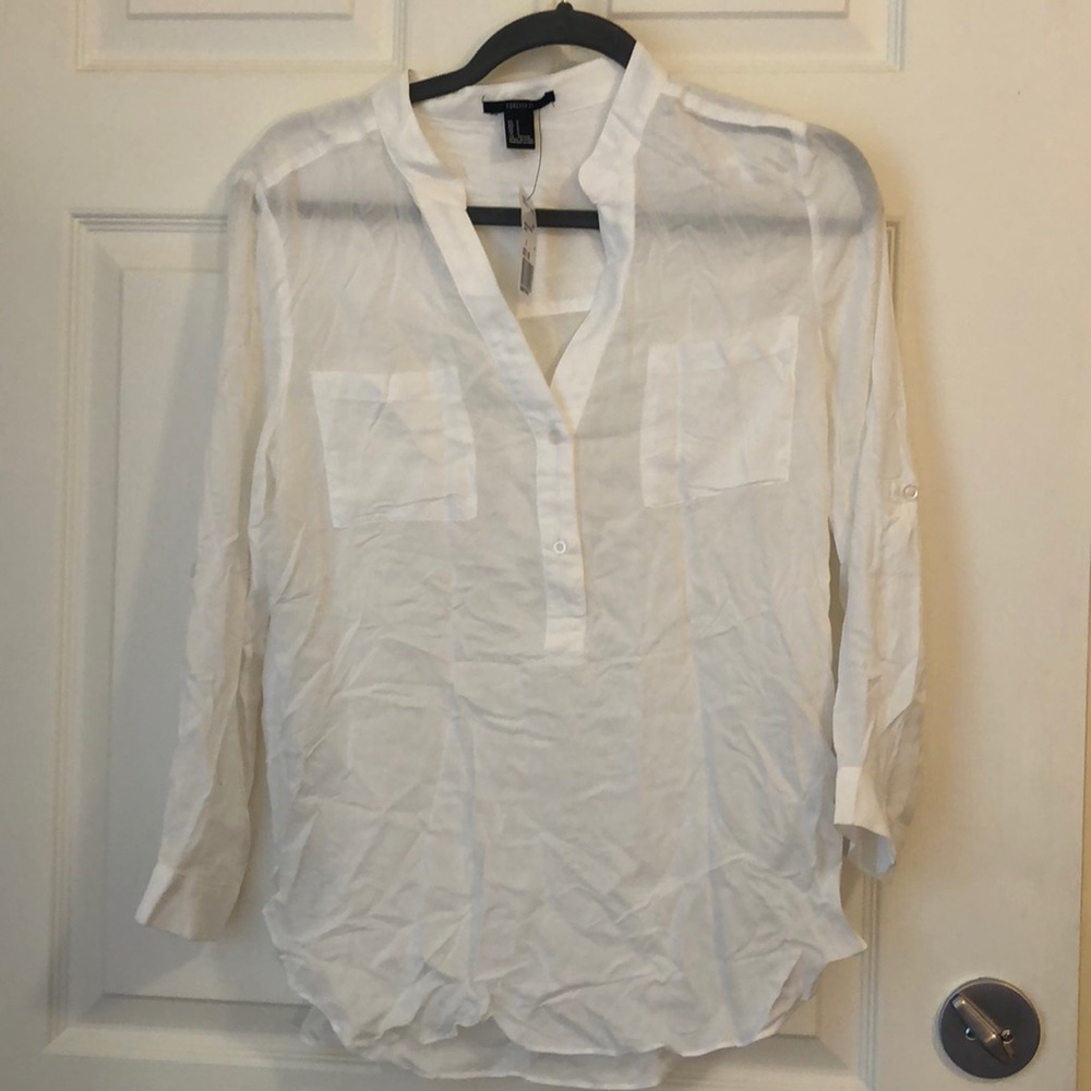 ⭐️BRAND NEW⭐️ Forever 21 White blouse